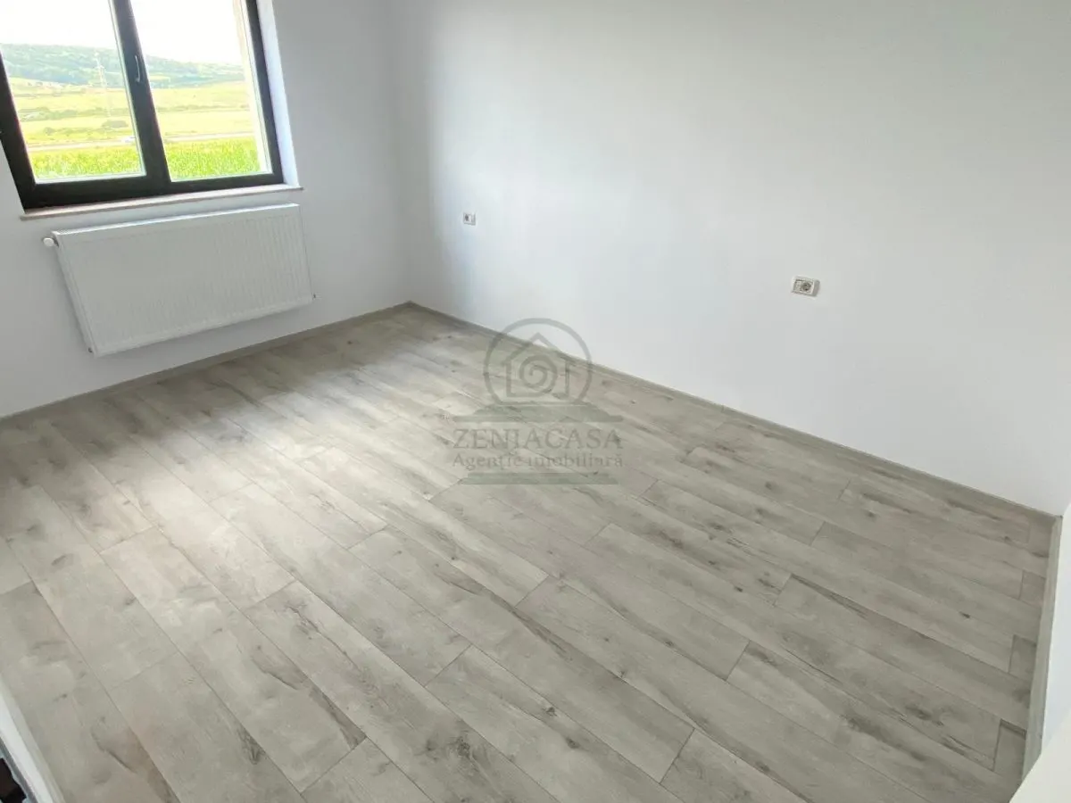 Casa 4 camere Miroslava Iasi 500 mp teren CANALIZARE - foto 6