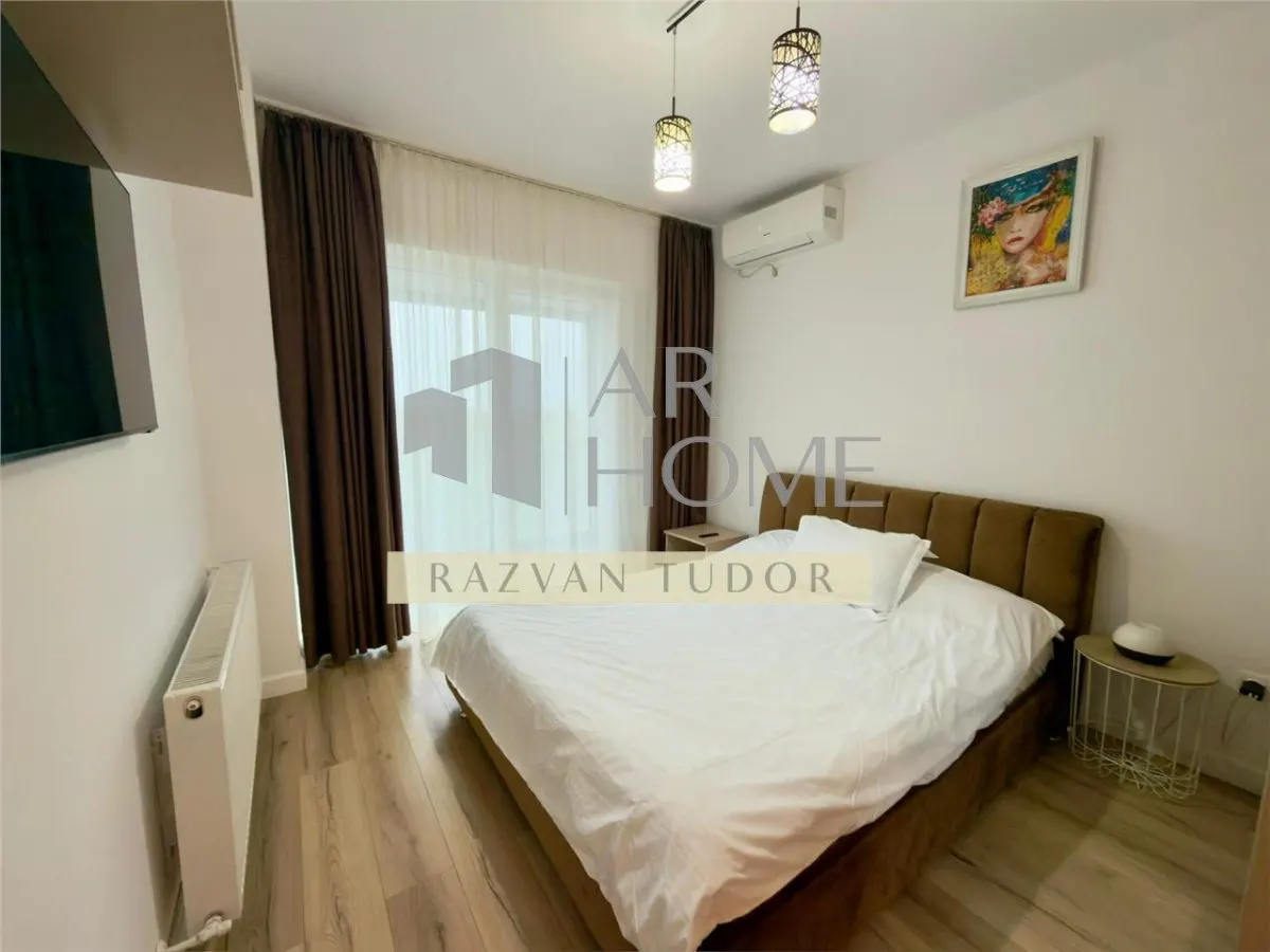 Apartament 4 camere de lux, loc de parcare , Ploiesti , zona 9mai - foto 1