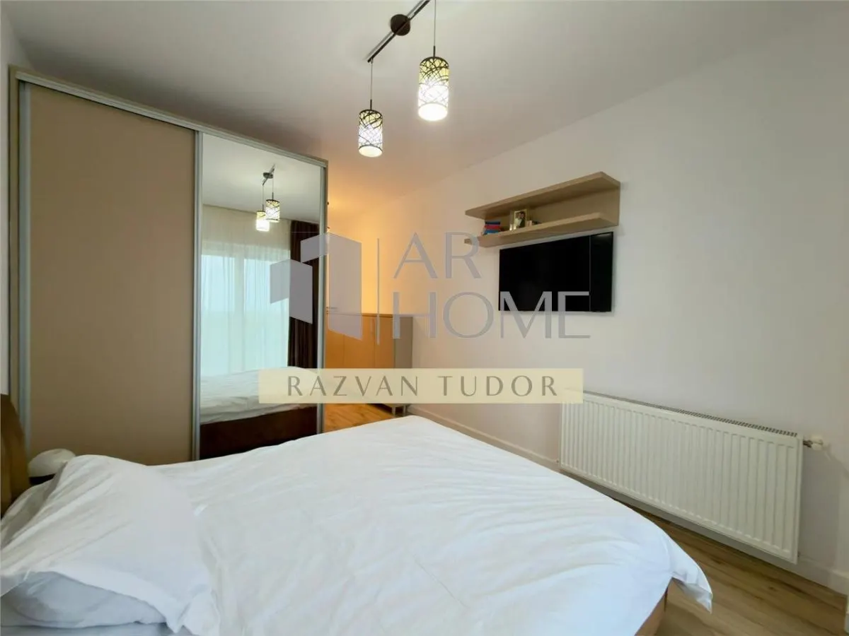 Apartament 4 camere de lux, loc de parcare , Ploiesti , zona 9mai - foto 12