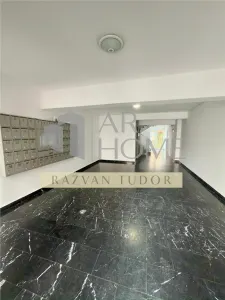 Apartament 4 camere de lux, loc de parcare , Ploiesti , zona 9mai - foto 16
