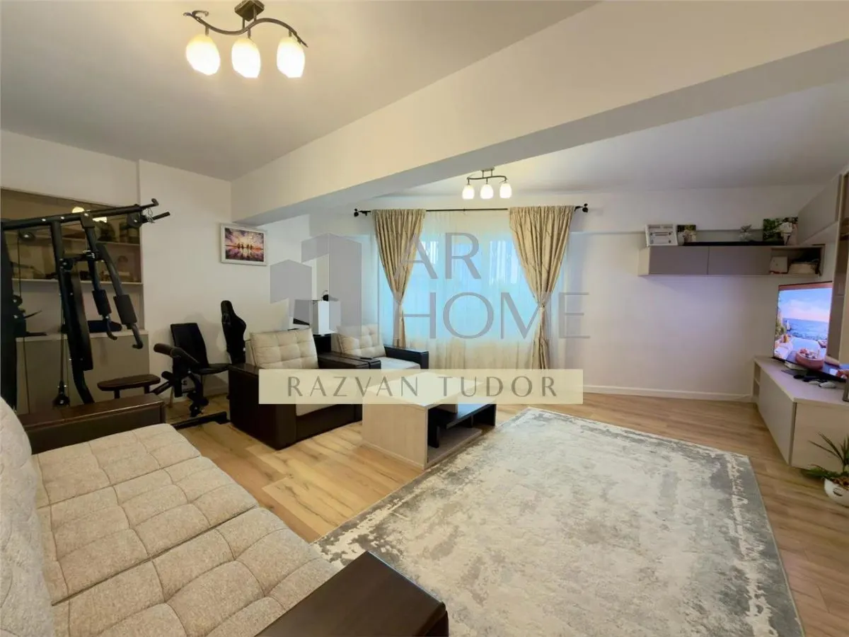 Apartament 4 camere de lux, loc de parcare , Ploiesti , zona 9mai - foto 3