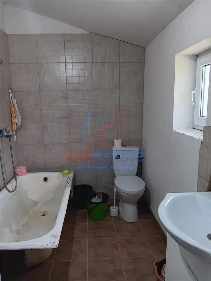 Badeni com Scobinti  Iasi Constructii 245mp Teren 4239mp intravilan dubla deschidere zona centrala - foto 9