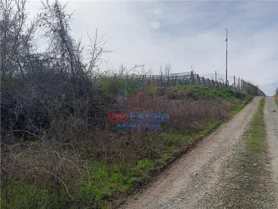 Visan str Valea Viilor TEREN 1122mp cu dubla deschidere toate utilitatile zonei - foto 3