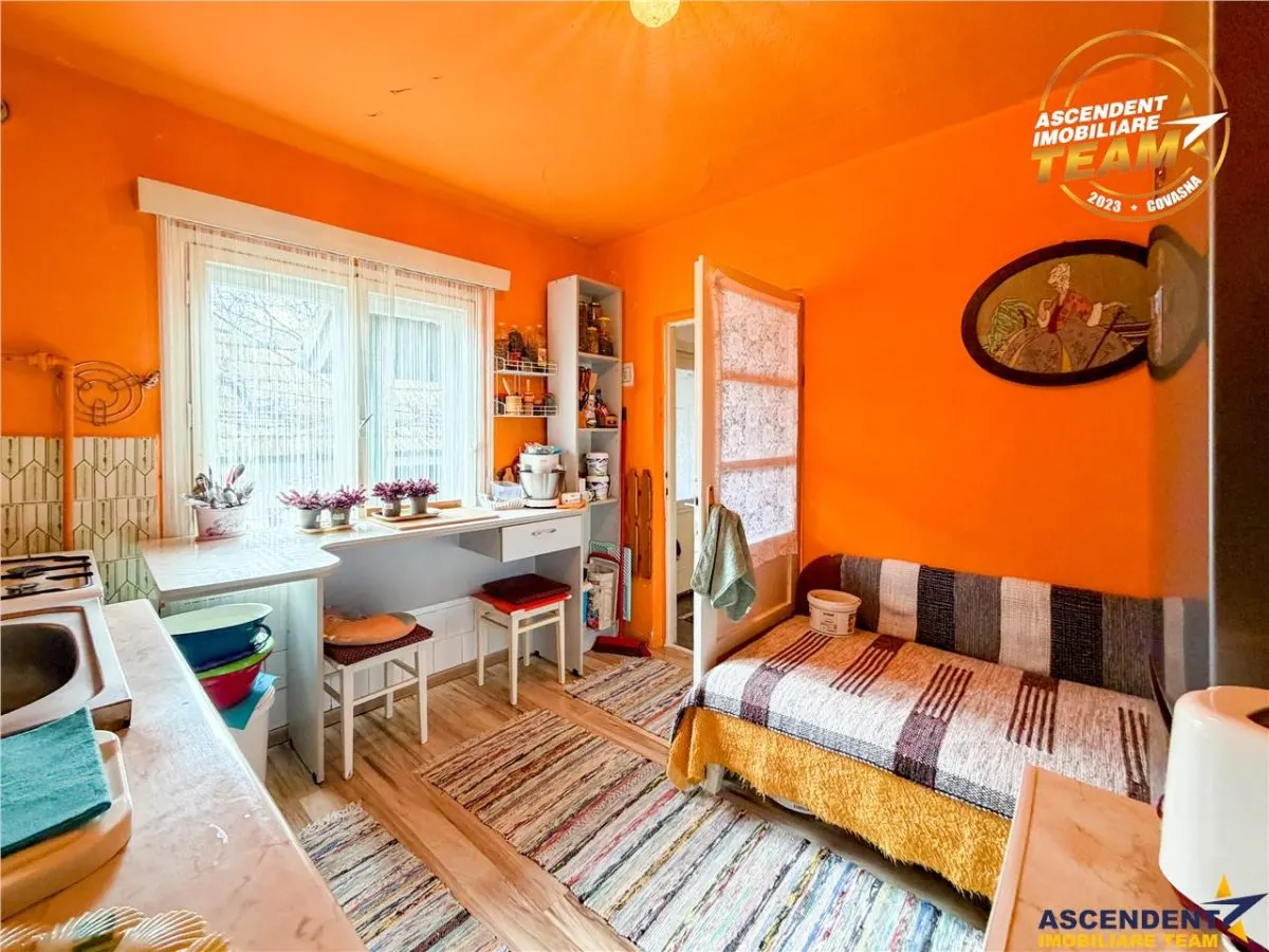 Casa traditionala, cu 709 mp teren intravilan zona apreciabila, Sfantu Gheorghe - foto 3