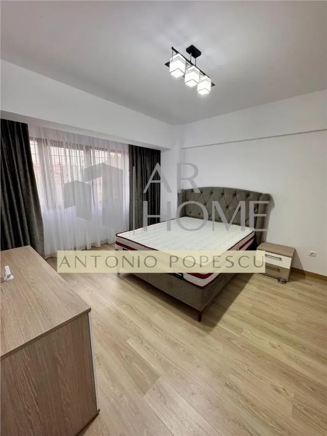 Apartament 3 camere 116 mp, 2 locuri de parcare, Ploiesti, cartier Albert. - foto 12