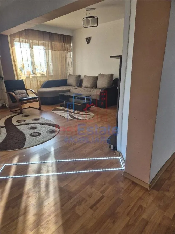 Apartament 3 camere Dacia - foto 2