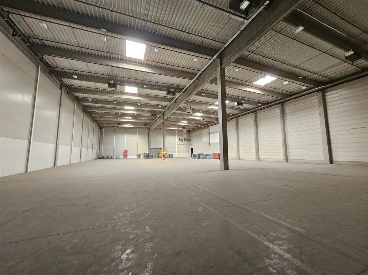 Spatiu Industrial - 3300 mp - Logistica - Productie - Depozitare - Distributie - foto 1