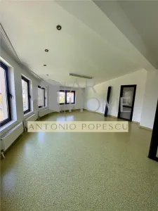 Imobil P+M si curte, pretabil pentru diferite activitati comerciale, Ploiesti, central. - foto 12