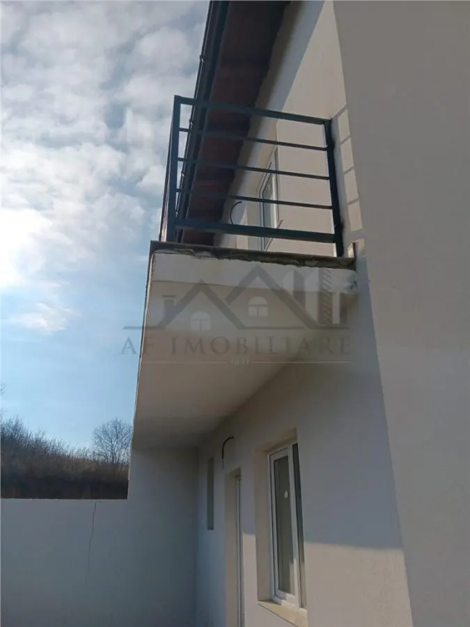 Mutare imediata! LIBERA - LA CHEIE  Visani vila P+1 duplex la str. Principala - foto 16