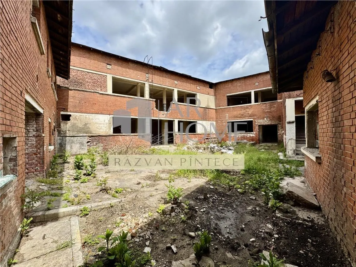 Cladire P+1E autorizata centru varstnici, central, Ploiesti - foto 1
