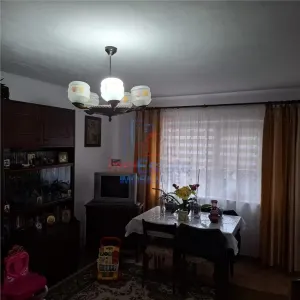 Apartament 3 camere zona Nicolina - foto 7