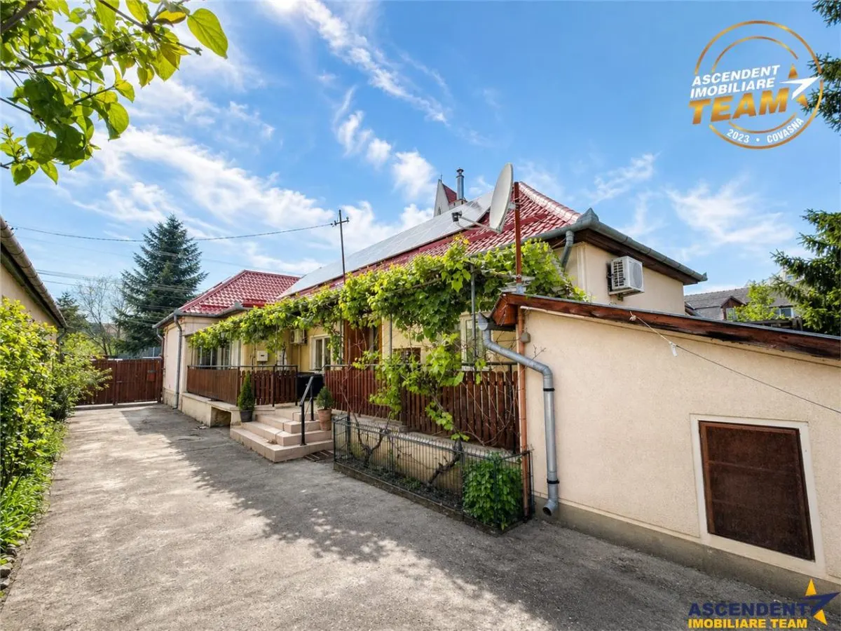 Casa pe strada Lazar Mihaly, Sfantu Gheorghe, cu 645 mp teren - foto 1