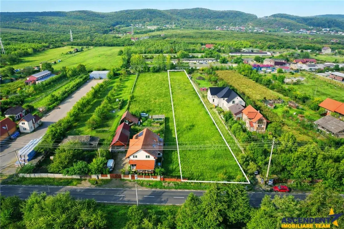 Teren intravilan, pe  3.800 mp, cu vedere frumoasa, Sfantu Gheorghe - foto 1