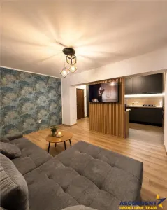 Apartament 2 camere, decomandat, renovat, echipat, Tractorul, Brasov - Brasov