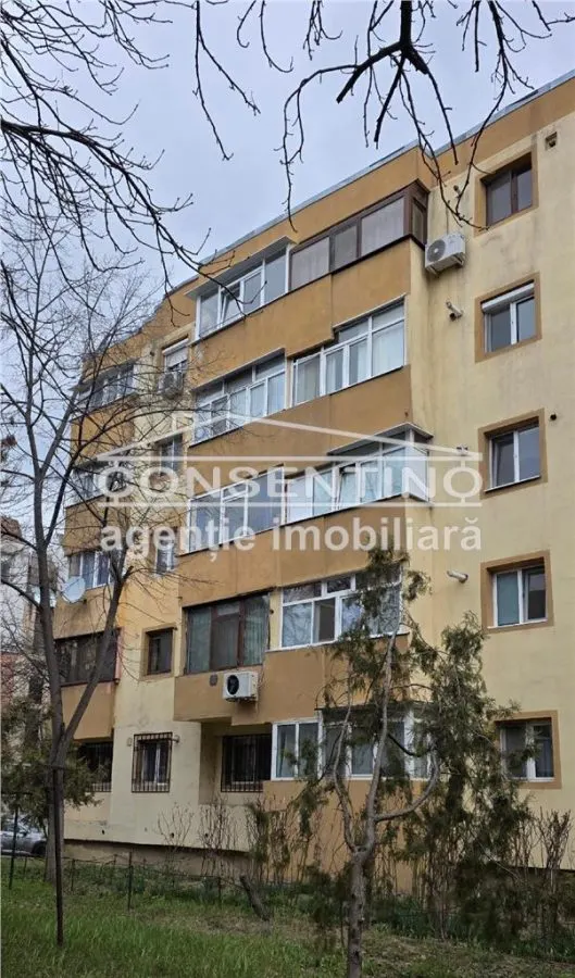 Se vinde apartam. 3 camere , etaj1, liber, Biserica Greci , Pizza Marina - foto 2