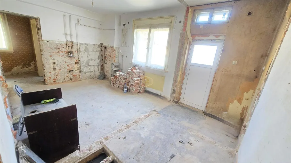 VIDEO | RAR PE PIATA! Casa P + E, teren 611 mÂ² | Locuinta / Business | Central - foto 11