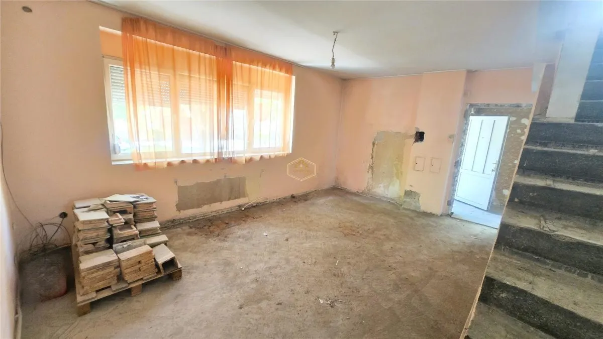 VIDEO | RAR PE PIATA! Casa P + E, teren 611 mÂ² | Locuinta / Business | Central - foto 9