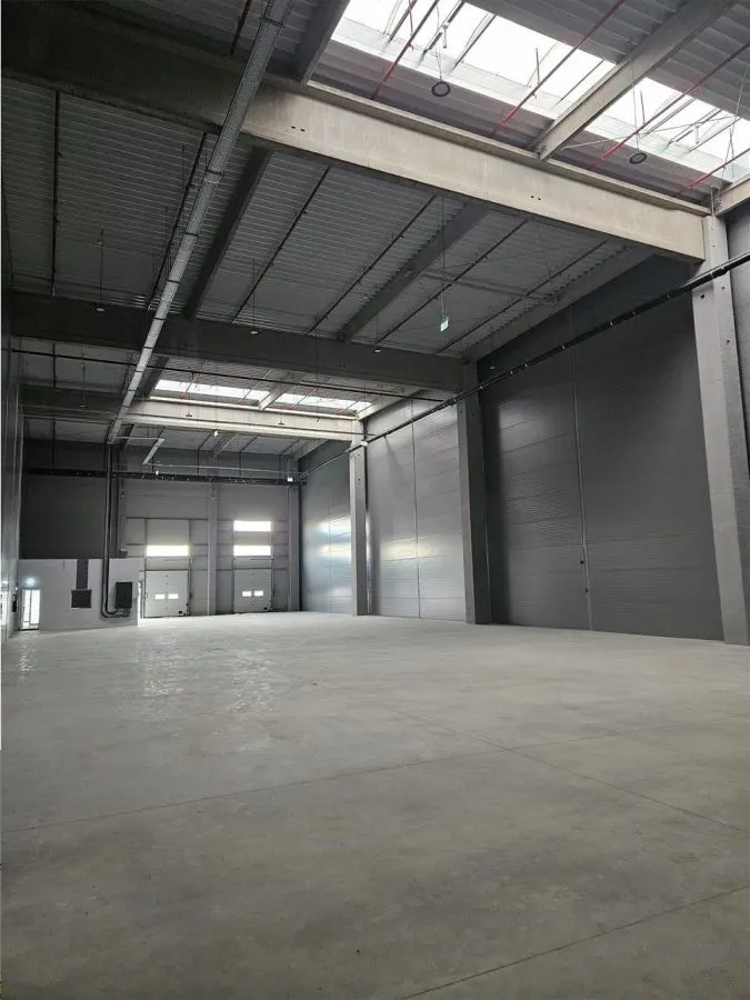 Spatiu Industrial - 1800 mp - Productie - Depozitare - foto 1