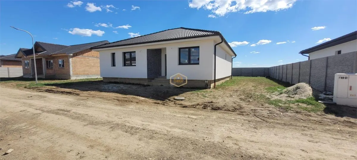 Casa Noua cu 4 camere în Lazuri | Teren 550 mp | Ansamblu rezidențial privat - foto 1