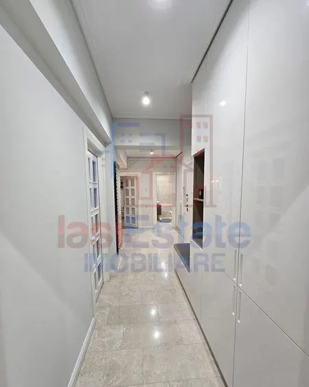 Apartament 3 camere Royal Town - foto 11