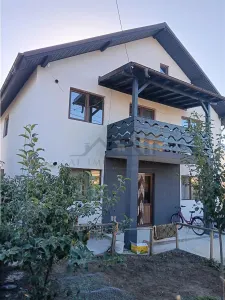 Ocazie Vila P+E 193mp Teren 300 str asfaltata toate utilitatileLunca Cetatuii - Lunca Cetatuii