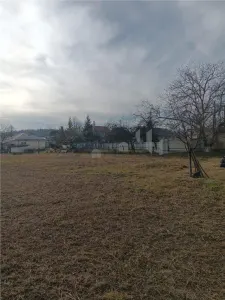 Teren 3500mp.zona centrala Paun Bucium la asfalt cu toate utilitatile - foto 2