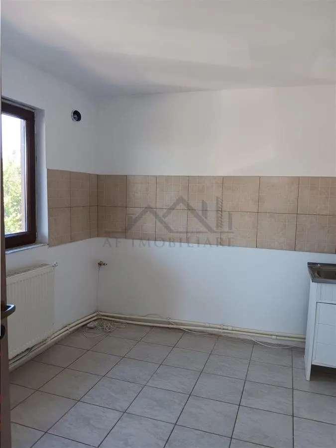 Ocazie doar 145000e Vila P+E 193mp  teren 300mp  Lunca Cetatuii - foto 13