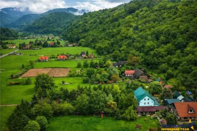 Complex turistic cu traditie,integrat in circuit, Rezervatia Naturala Piata Craiului cu 7700 mp teren - Zarnesti