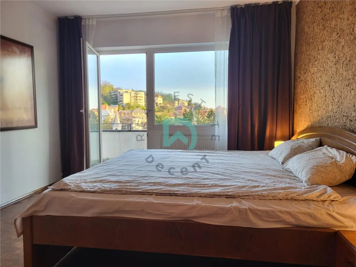 Ultracentral, ideal Airbnb-Booking, Priveliste superba , locatie unica - foto 5
