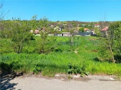 Ocazie! Vorovesti TEREN 1787mp intravilan toate utilitatile cu deschidere doua strazi asfaltate - foto 2