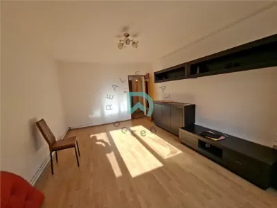Apartament 2 camere, Racadau, etaj intermediar - foto 2