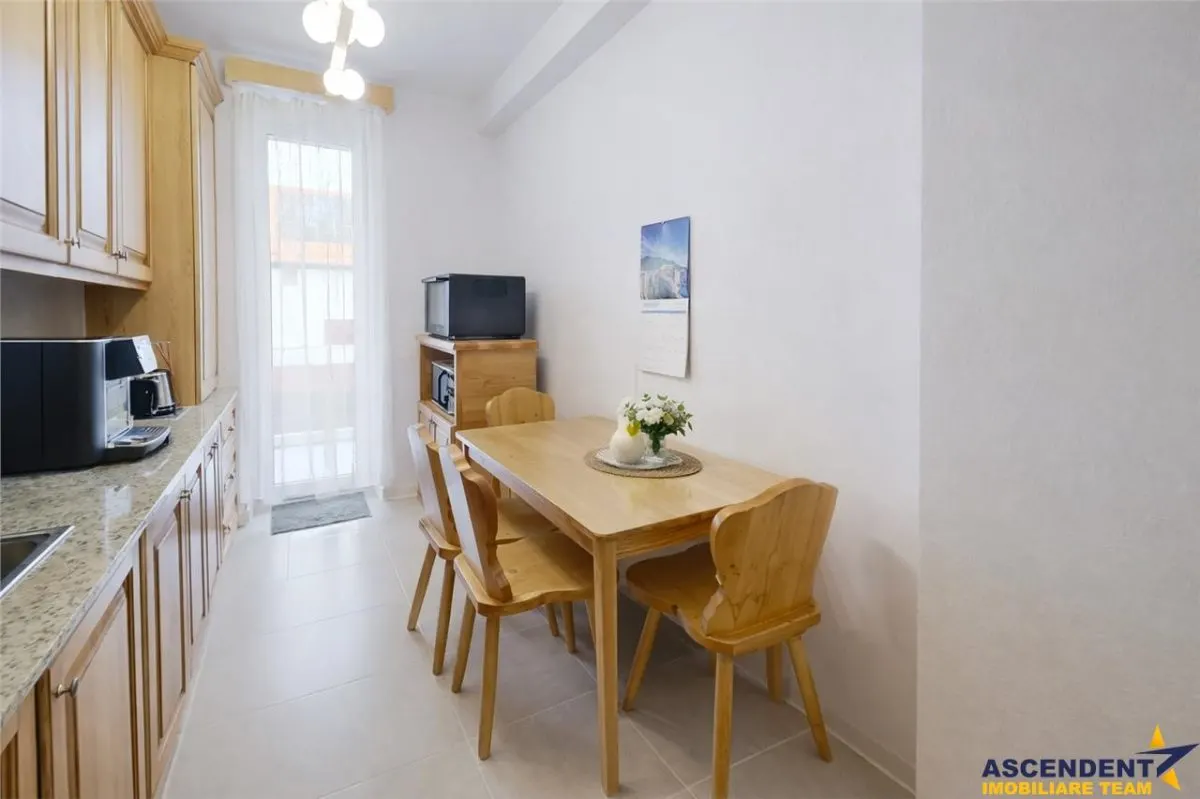 Rezidenta cu vibe de vacanta, mobilata, accesorizata cu terasa, boxa si parcare - foto 8