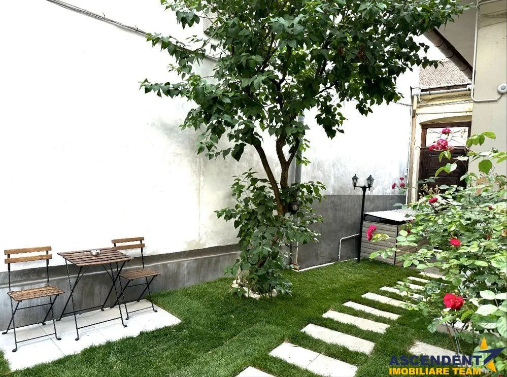 Casa cu 3 apartamente + transfer afacere, locuri parcare, Centrul Istoric, Brasov - foto 24