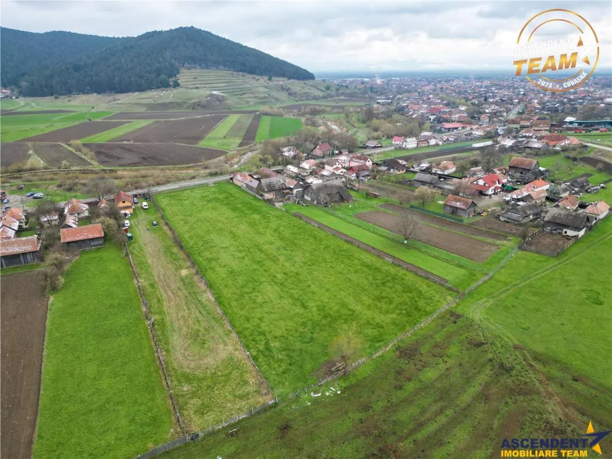 Teren strategic pentru dezvoltare si investitie, 8.000 mp intravilan valoros, Sanzieni, Covasna - foto 1