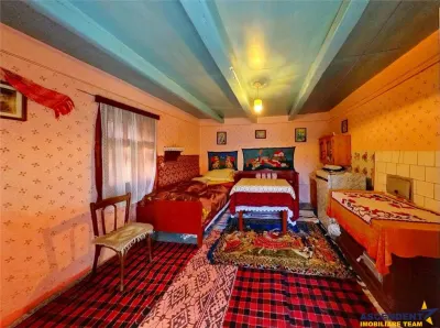 Tur 3D! Casa traditionala+ domeniu de 4.300 mp,livada,anexe:refugiu apreciabil Craiesti, la 28 km de Targu Mures. - foto 9