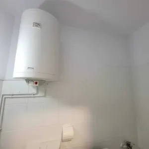 Garsoniera  renovata, mobilata, etaj 2, Tractorul, Brasov - foto 6