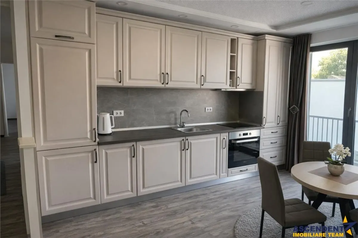 Nou rezidential, cu terasa, gradina proprie, loc parcare, mobilat si utilat, Central, Brasov - foto 9