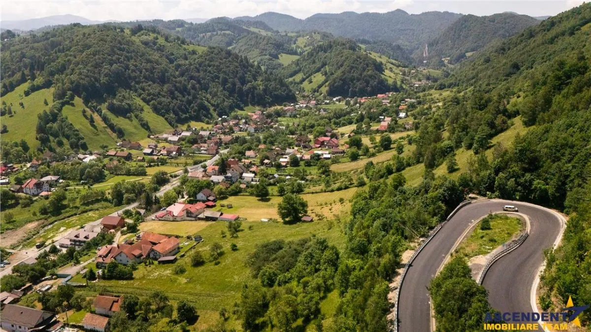 Deschidere spre crestele alpine+ documentatie turistica,4.400 mp de inspiratie naturala - foto 11