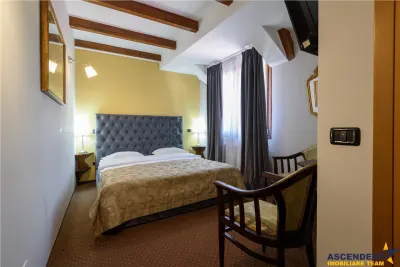 Langa Castelul Bran: Pensiune + restaurant + transfer afacere activa - foto 24