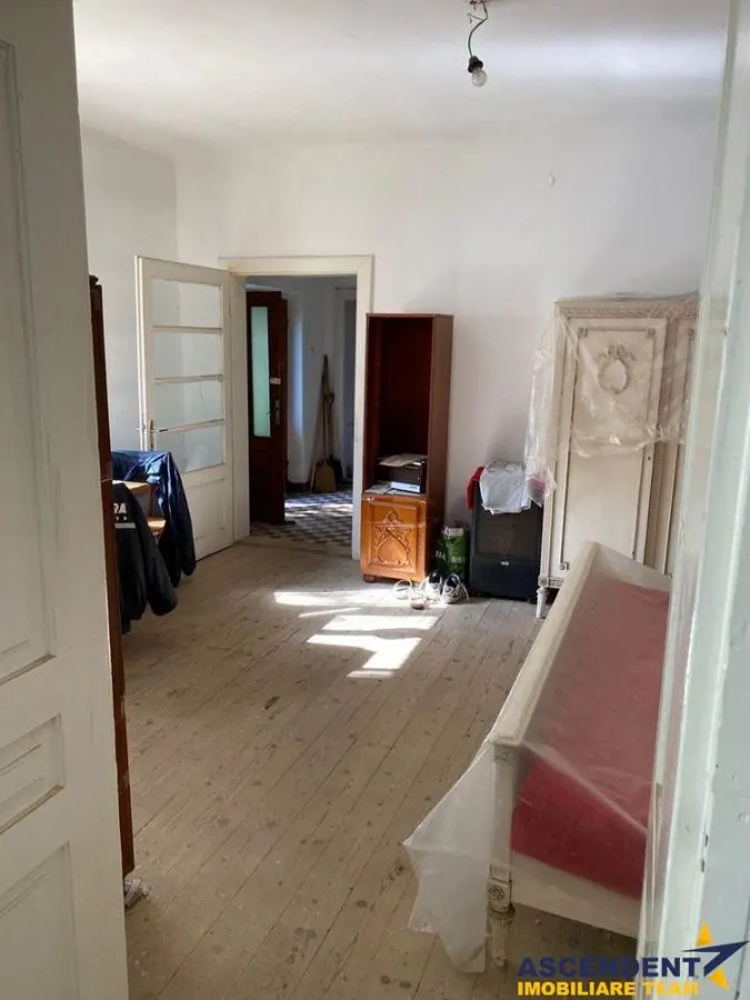 Casa saseasca cu 1.450 mp teren, Central -.  Cristian, Brasov - foto 5
