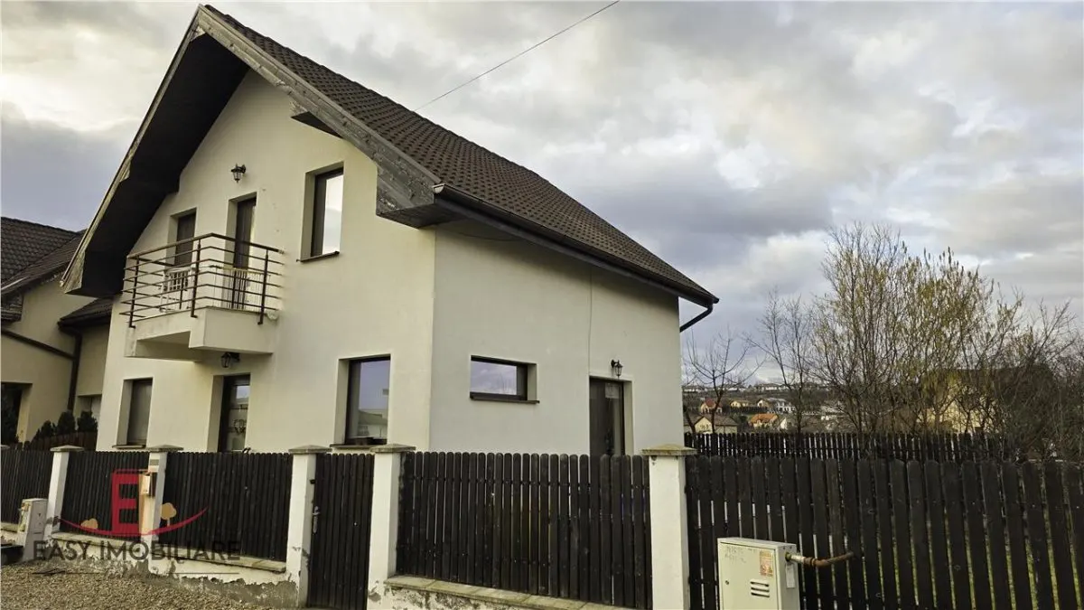 Casa individuala Unirii, 2 dormitoare, 2 bai, 80 mp, zona linistita. - foto 1