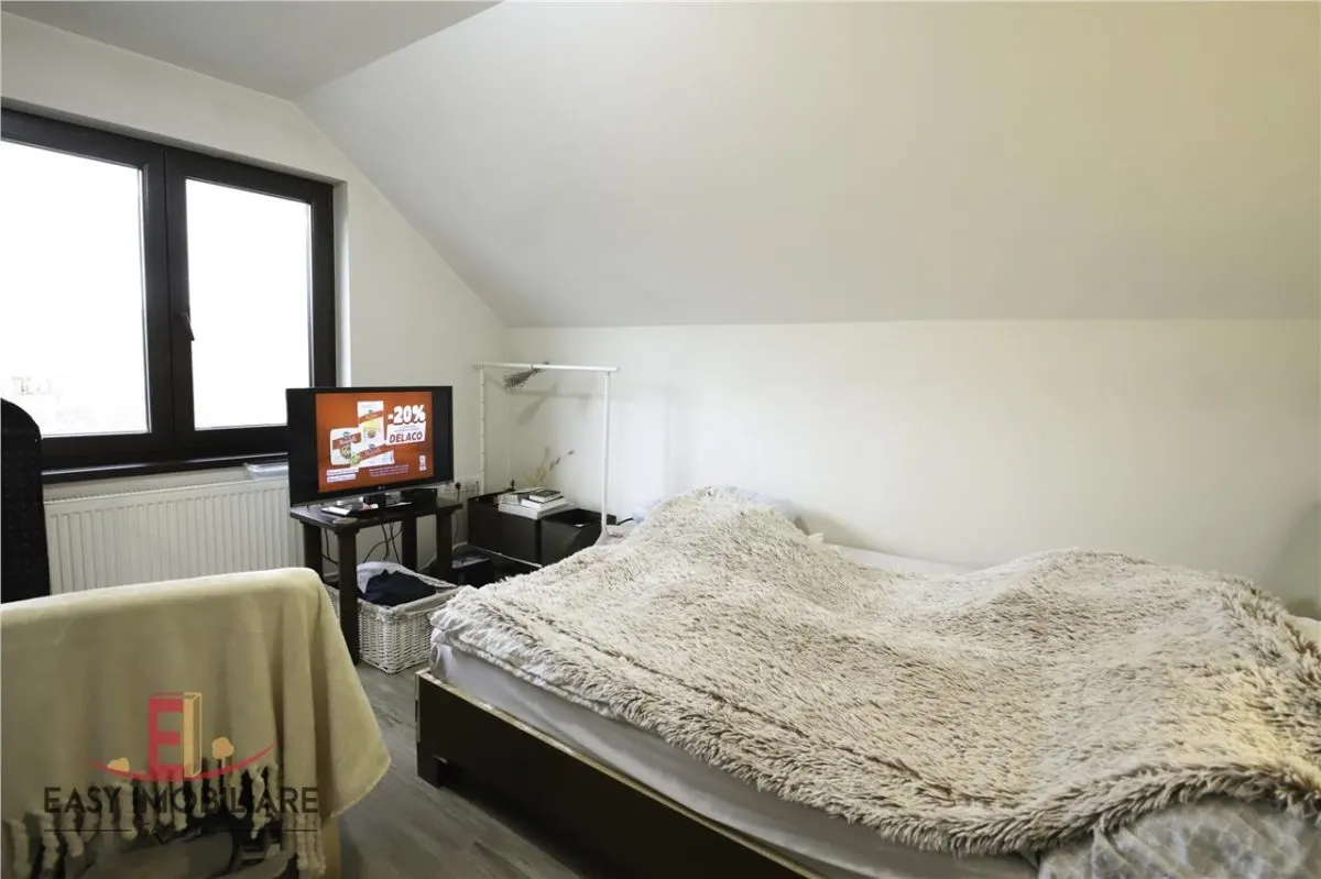 Casa individuala Unirii, 2 dormitoare, 2 bai, 80 mp, zona linistita. - foto 7
