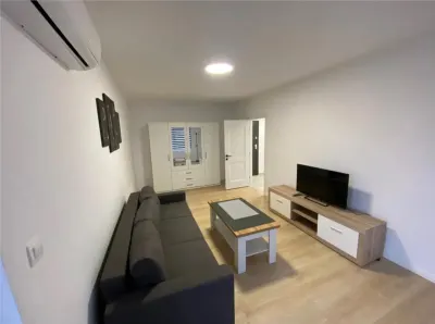 Apartament 2 camere , Bloc Nou  , Piata Garii - foto 2