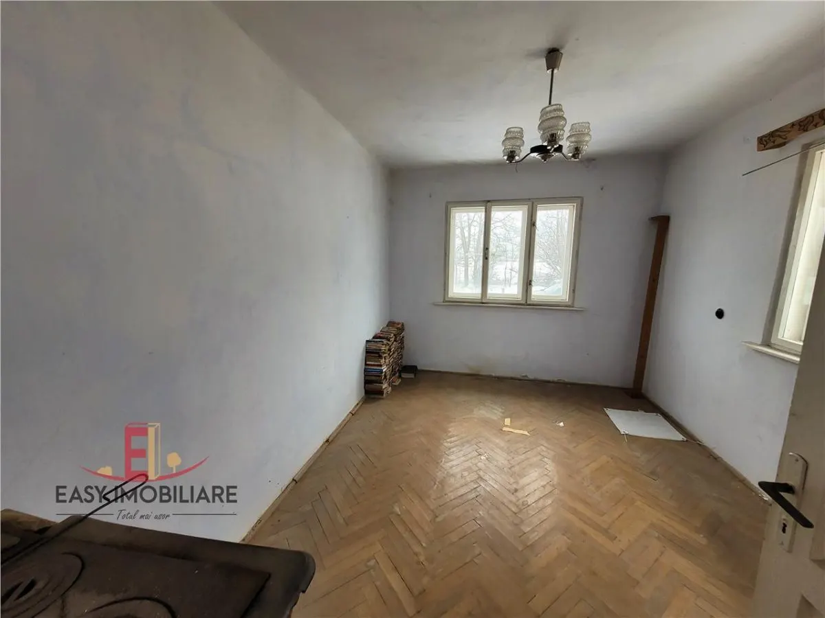 Proprietate cu teren mare 1079 mp, utilitati, ideal investitie – Livezeni - foto 4
