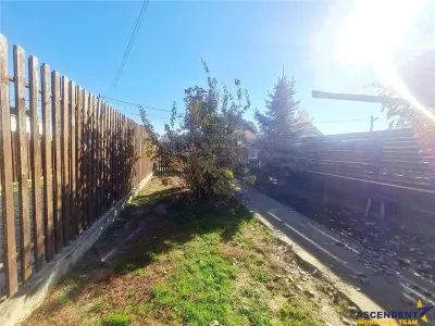 Rezidential/Investitional, 2 casute individuale incadrate de 300 mp teren - foto 12