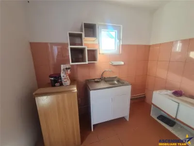 Rezidential/Investitional, 2 casute individuale incadrate de 300 mp teren - foto 4