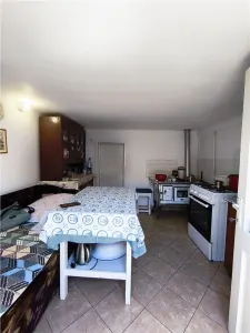 Casa pe un nivel renovata,curte individuala teren 780mp - foto 12