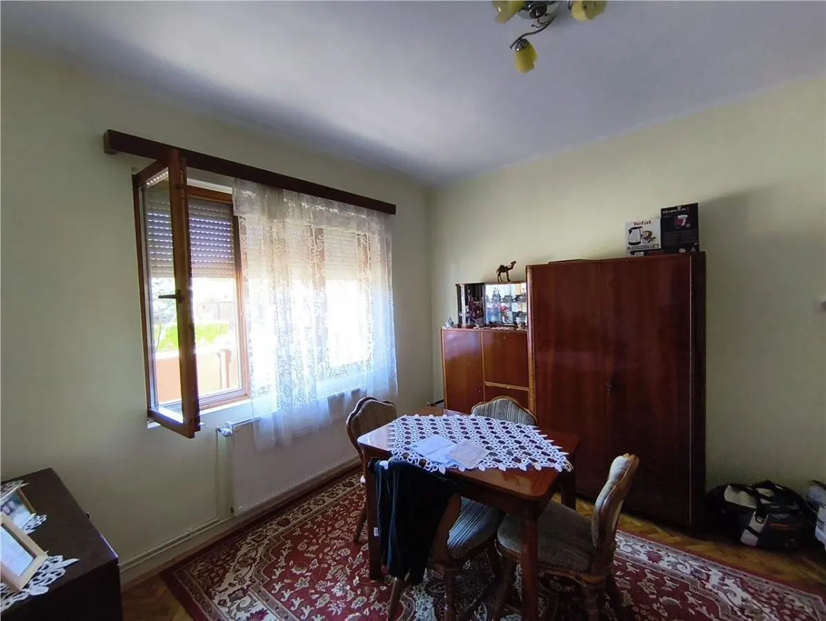 Casa pe un nivel renovata,curte individuala teren 780mp - foto 6