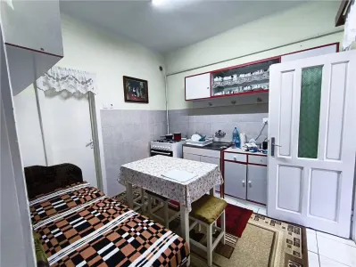 Casa pe un nivel renovata,curte individuala teren 780mp - foto 9