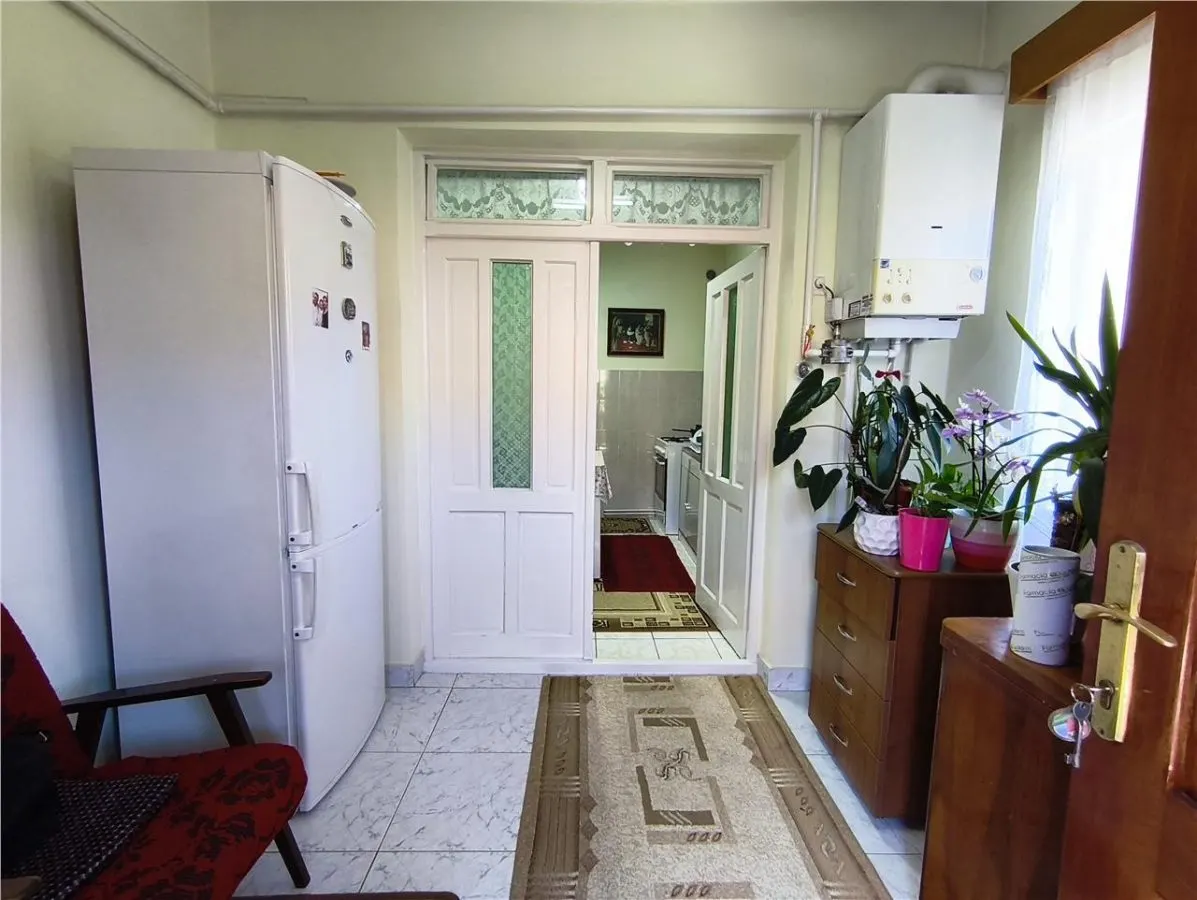 Casa pe un nivel renovata,curte individuala teren 780mp - foto 10